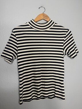 Dockers 90s Black and Cream Striped Short Sleeve Mock Neck Top sz small
